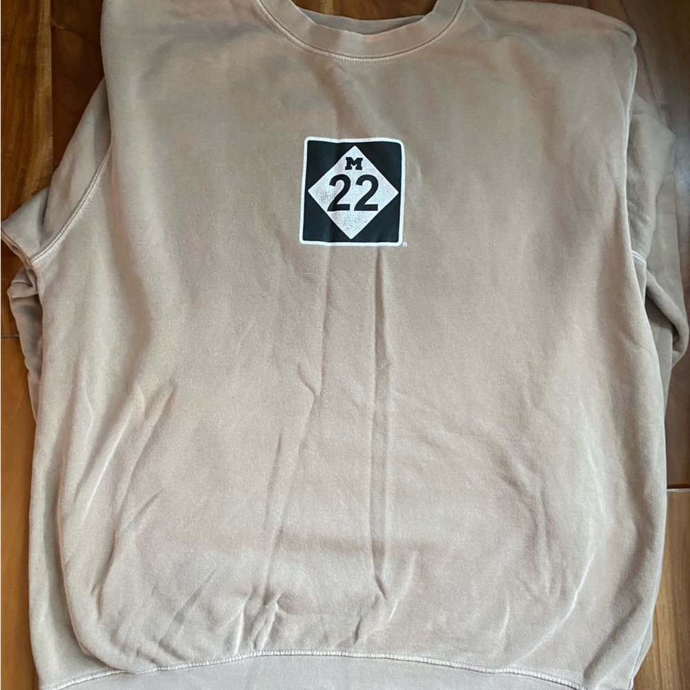 M 22 vintage sweatshirt